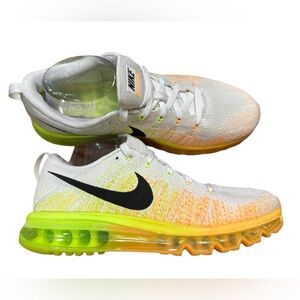 Women’s Nike Flyknit Max Shoes - Size 10